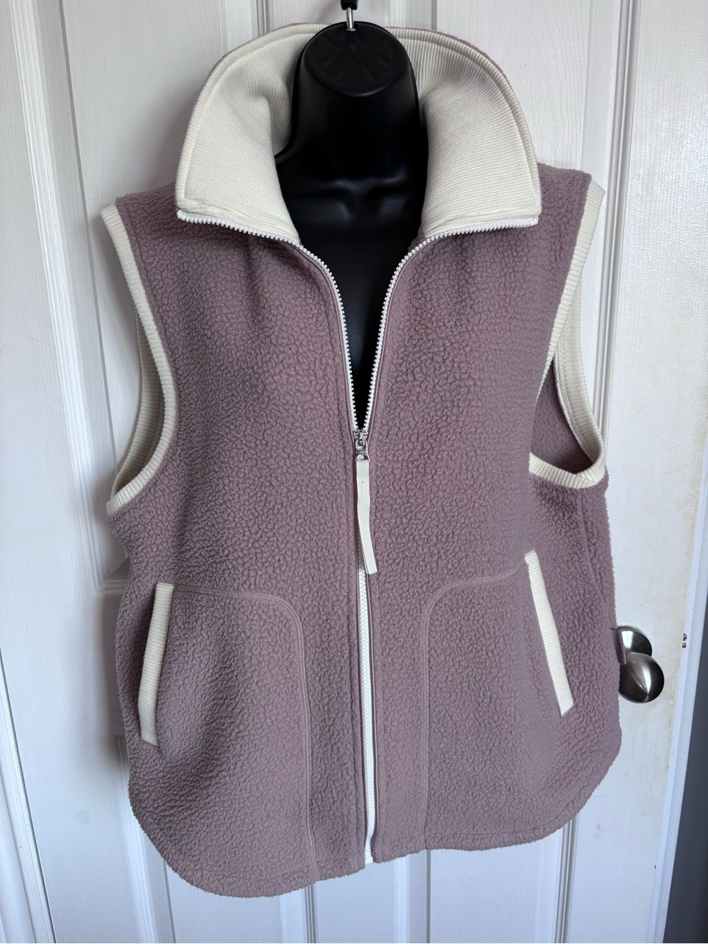 Varley Maggie Fleece Gilet Teddy Zip Up Vest Mauve Cream M